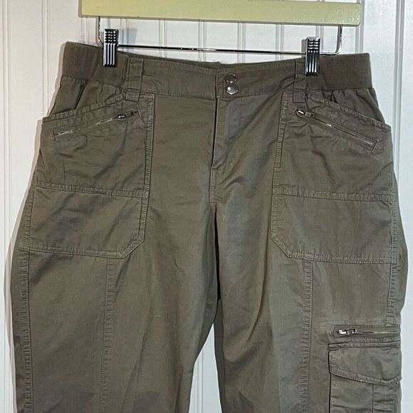 Monroe & Main Pull On Cargo Pants Women’s 12 Khaki Outdoors Zippers Pockets - Picture 2 of 8
